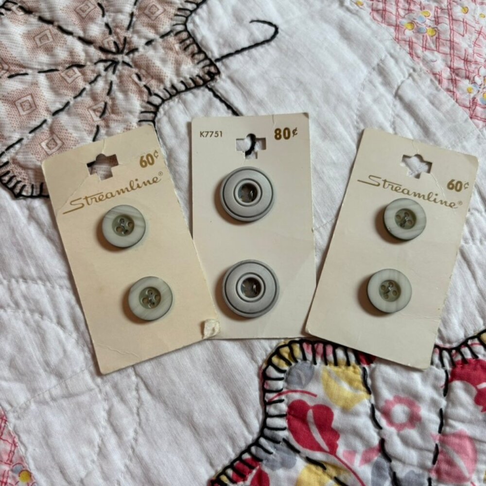 Lot of 3 Cards Streamline Vintage Buttons